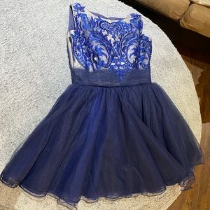 Used once for graduation ceremony. Selling it as is.